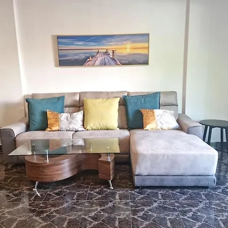 Beach, 8 Pax, 4bdr, 3bath, Bbq Holiday home *