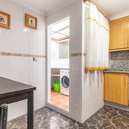 Beach, 8 Pax, 4bdr, 3bath, Bbq Holiday home