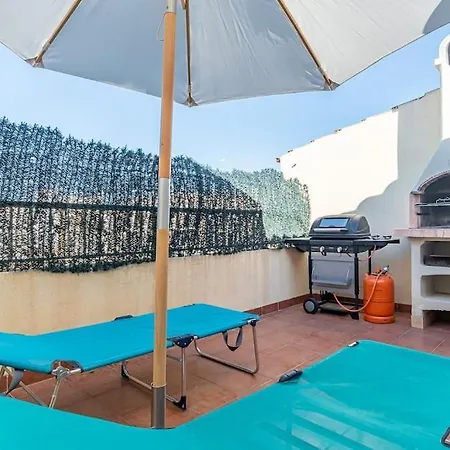 Holiday home Beach, 8 Pax, 4bdr, 3bath, Bbq