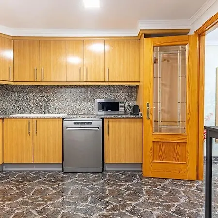 Beach, 8 Pax, 4bdr, 3bath, Bbq Holiday home