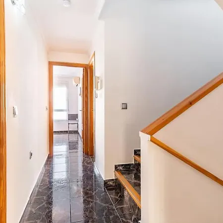 Beach, 8 Pax, 4bdr, 3bath, Bbq Nyaraló