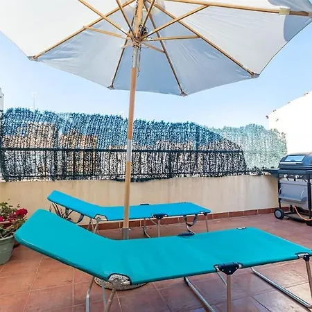 Beach, 8 Pax, 4bdr, 3bath, Bbq Nyaraló *