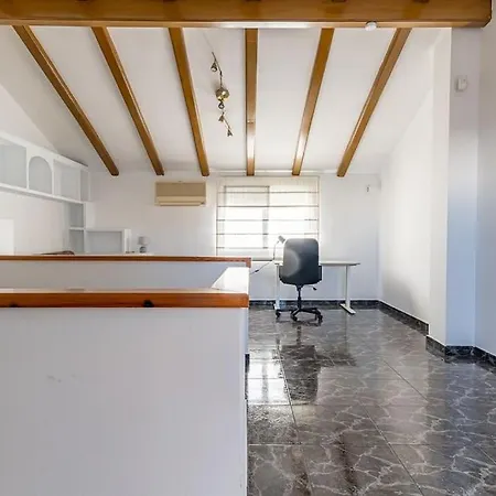 Nyaraló Beach, 8 Pax, 4bdr, 3bath, Bbq *