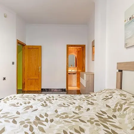 Nyaraló Beach, 8 Pax, 4bdr, 3bath, Bbq Sagunto